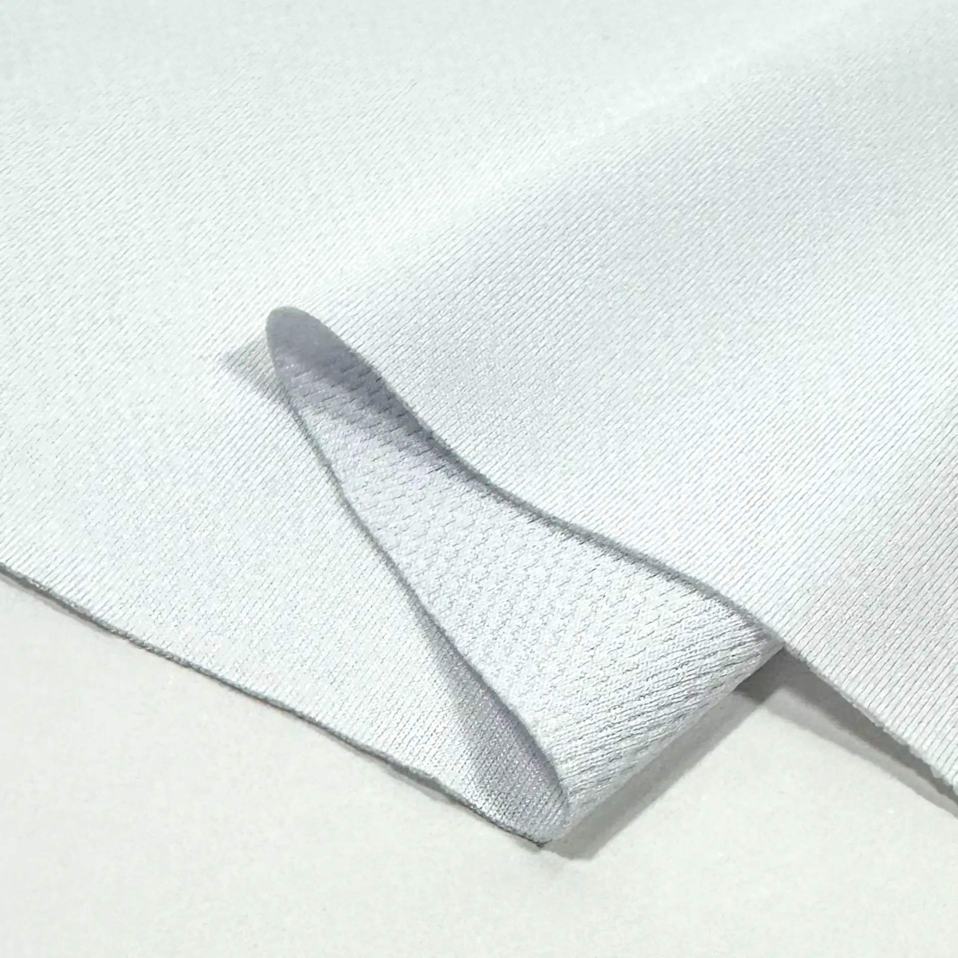 Resto-Tech Duo 220 - 93/7 fabric texture and appearance